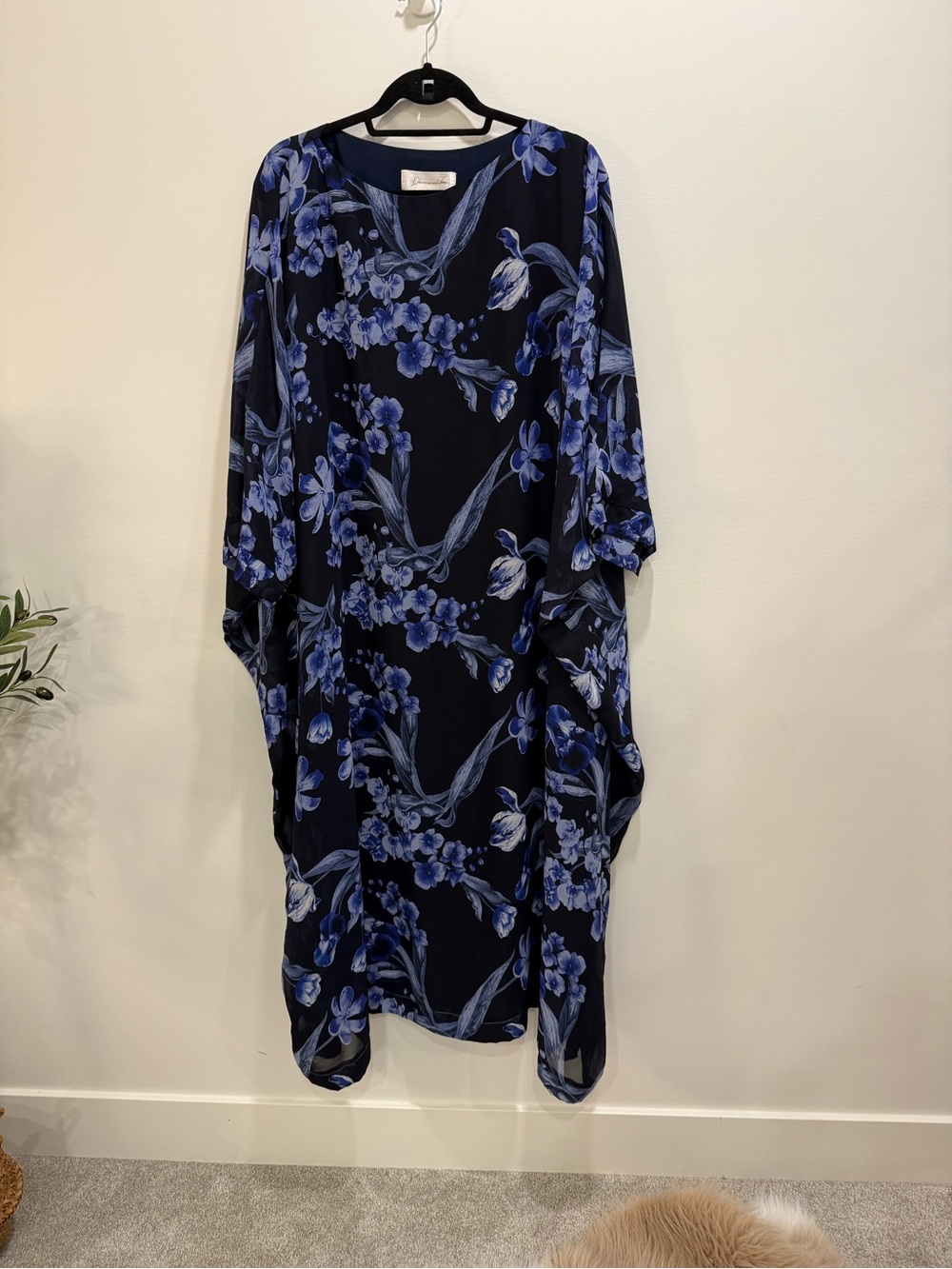 Diamond Tea Navy Floral Crewneck Blouse with Blue Bloom Print